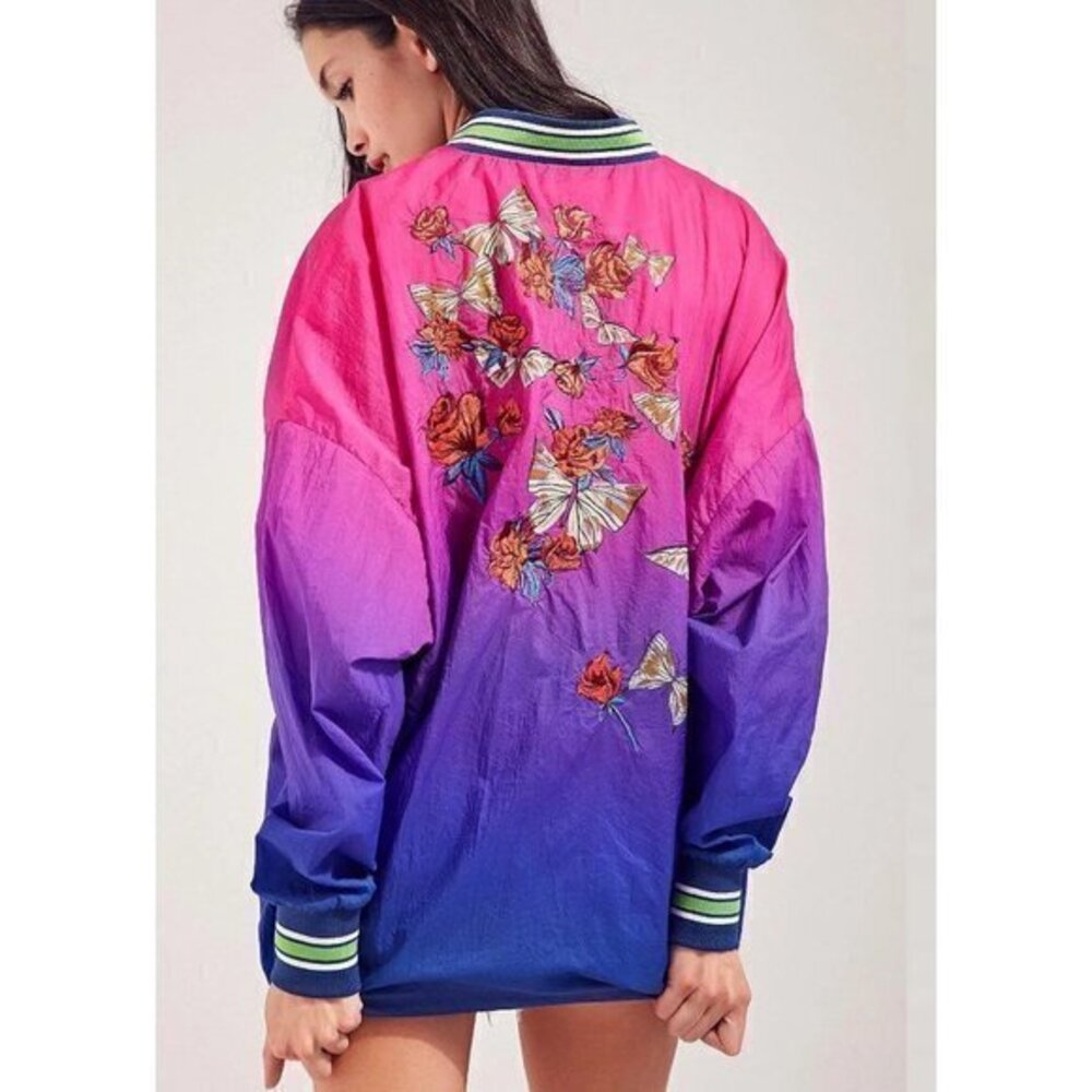 uo x silence+noise | oversized embroidered butterfly ombre windbreaker | small